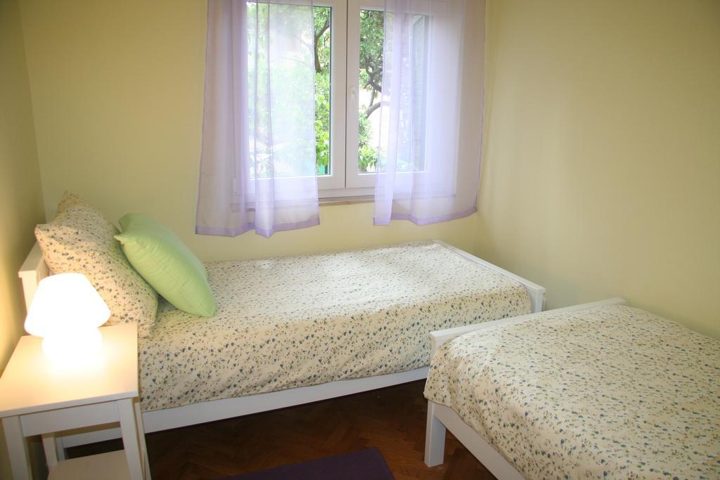 Sabina Apartments Оміш Номер фото